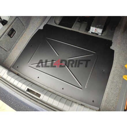 BMW E9x E8x spare wheel well cover
