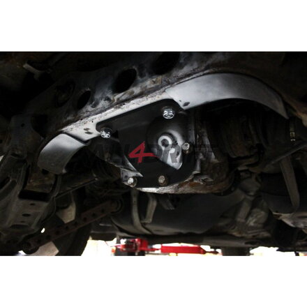 168L BMW E9x Differential mount reinforcement