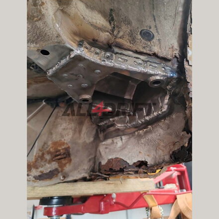 Storage, reinforcement of the rear trailing arm BMW E46