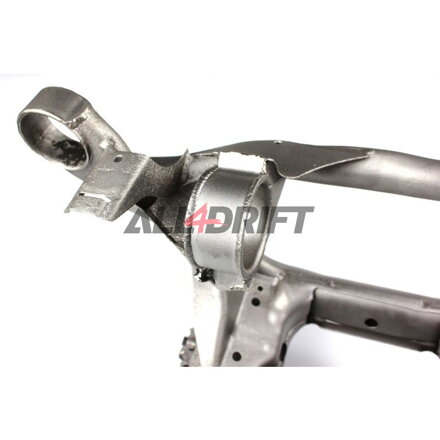 BMW E46 axle reinforcement